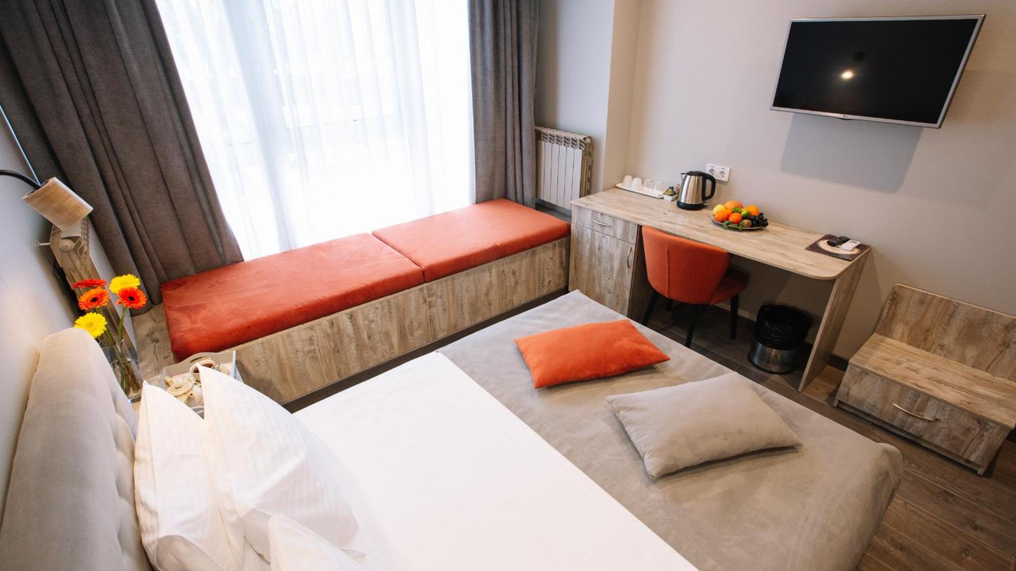Time Hotel Kiev Ngoại thất bức ảnh